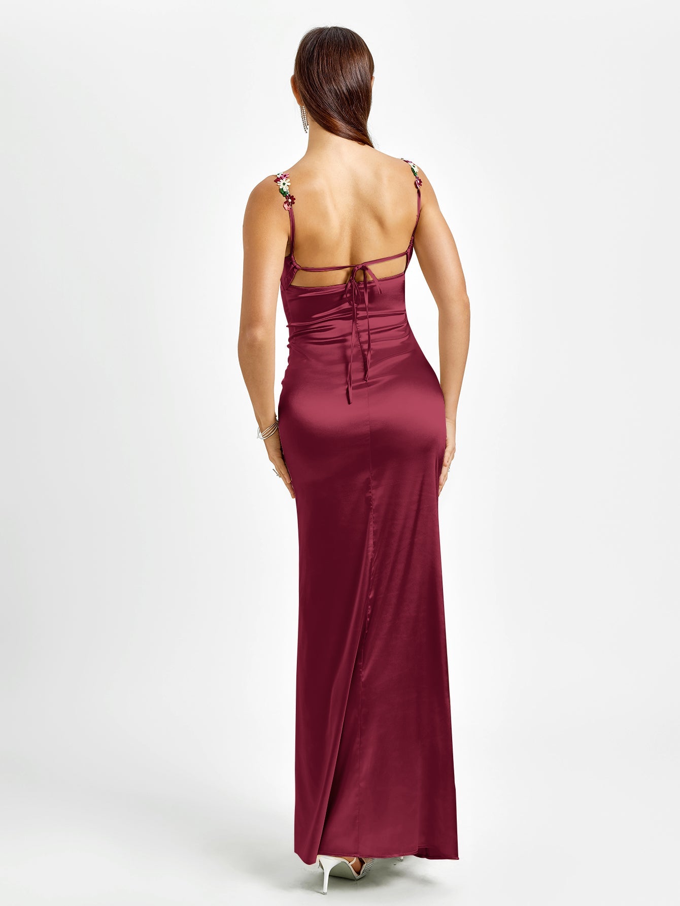 Ariana | Vestido Ajustado de Satén
