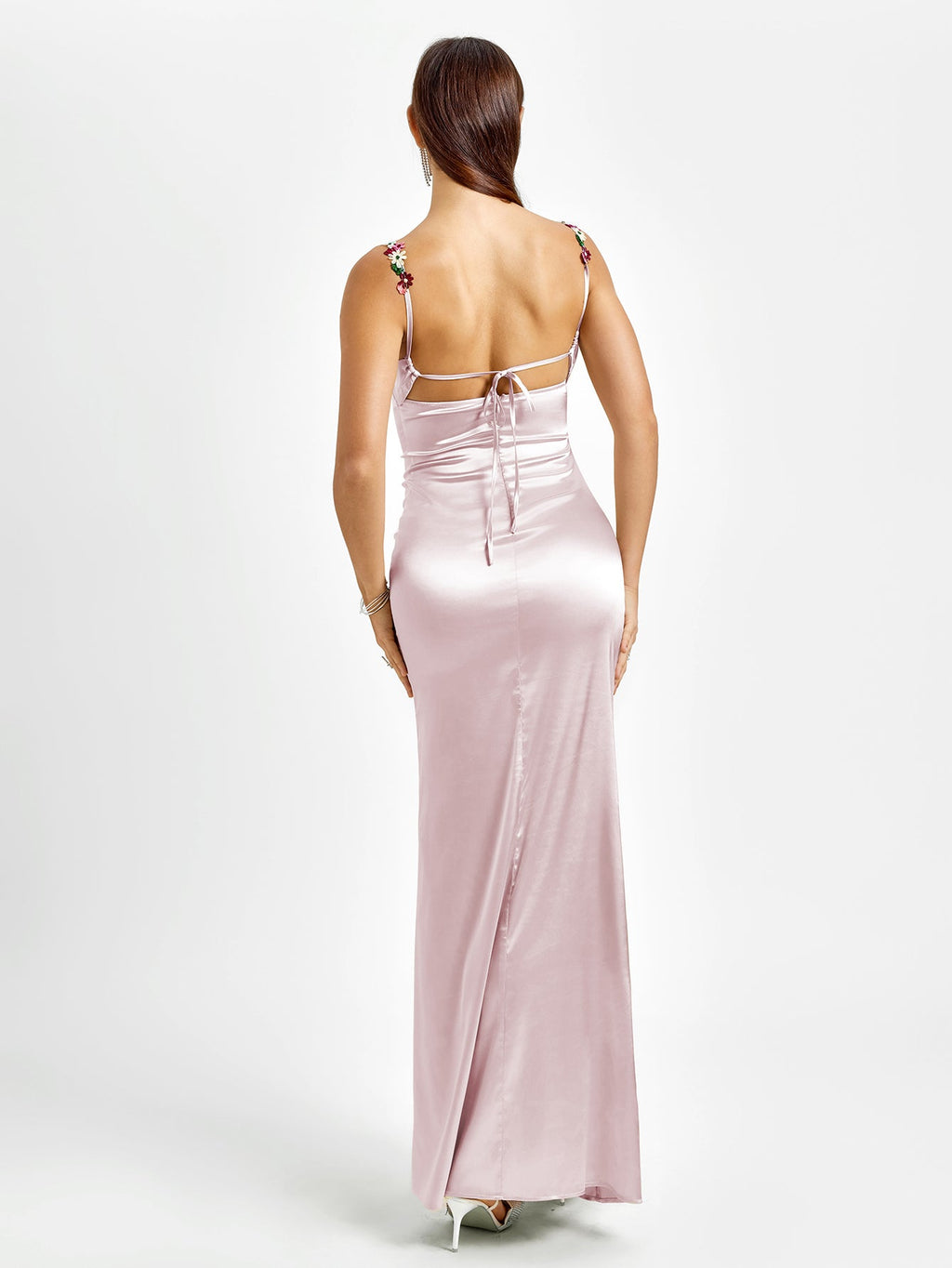 Ariana | Vestido Ajustado de Satén