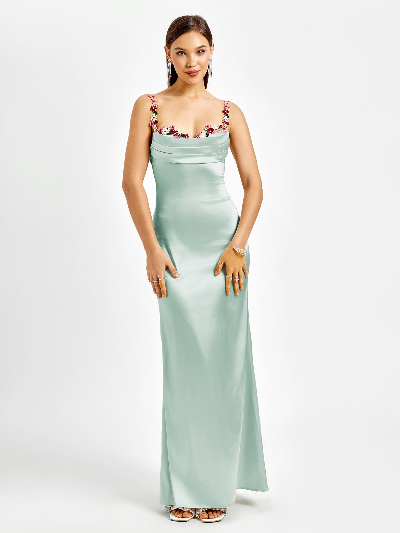 Ariana | Vestido Ajustado de Satén