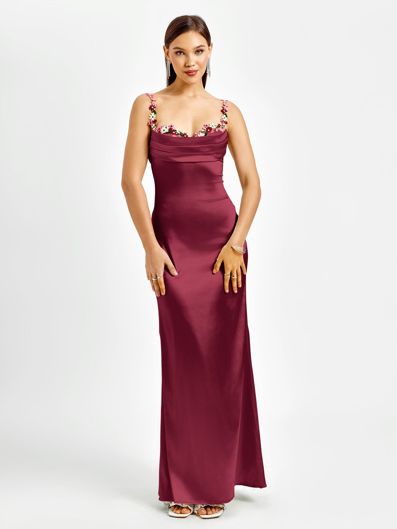 Ariana | Vestido Ajustado de Satén