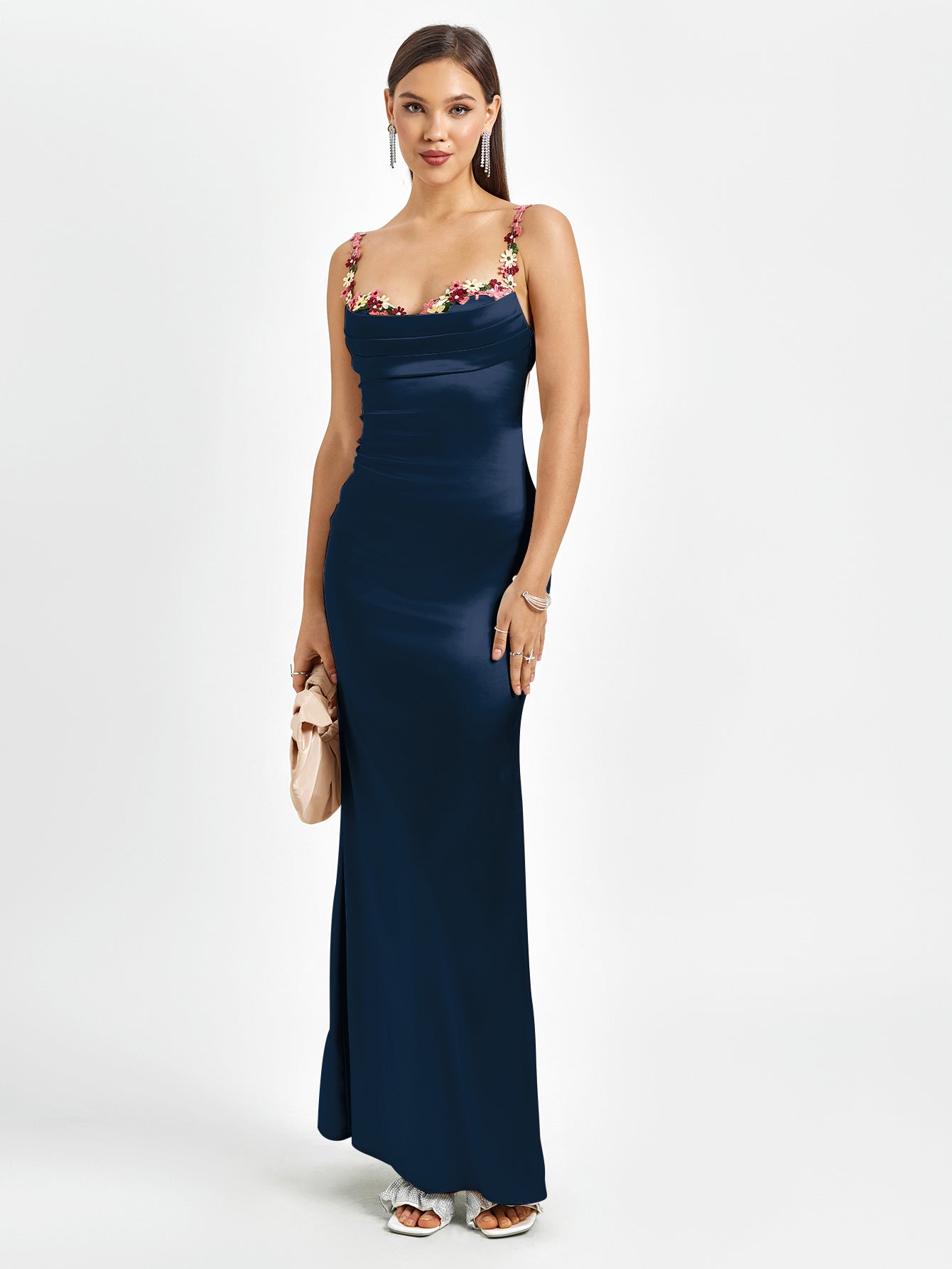 Ariana | Vestido Ajustado de Satén